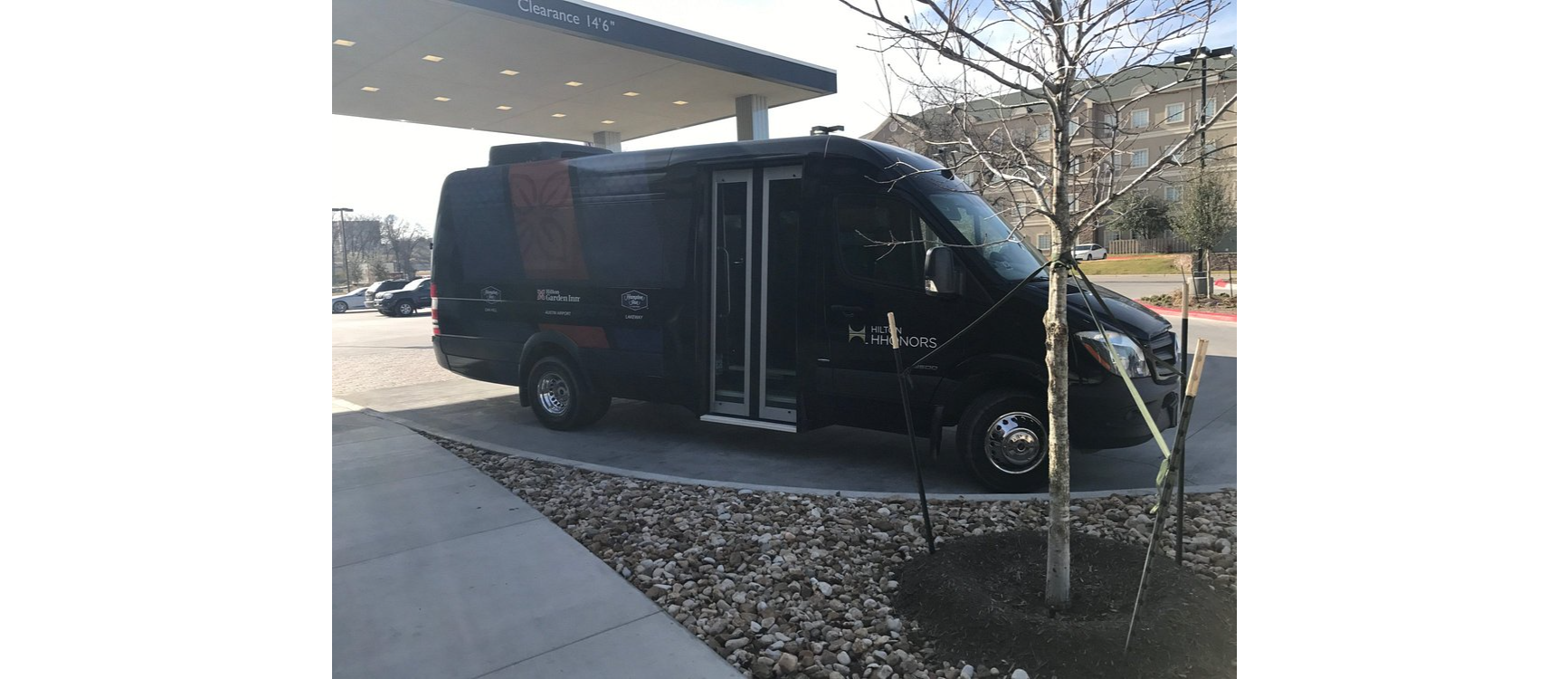 {"cropAspect":"16/9","width":1333,"height":750}