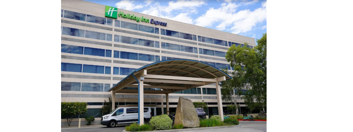 {"cropAspect":"16/9","width":797,"height":448}