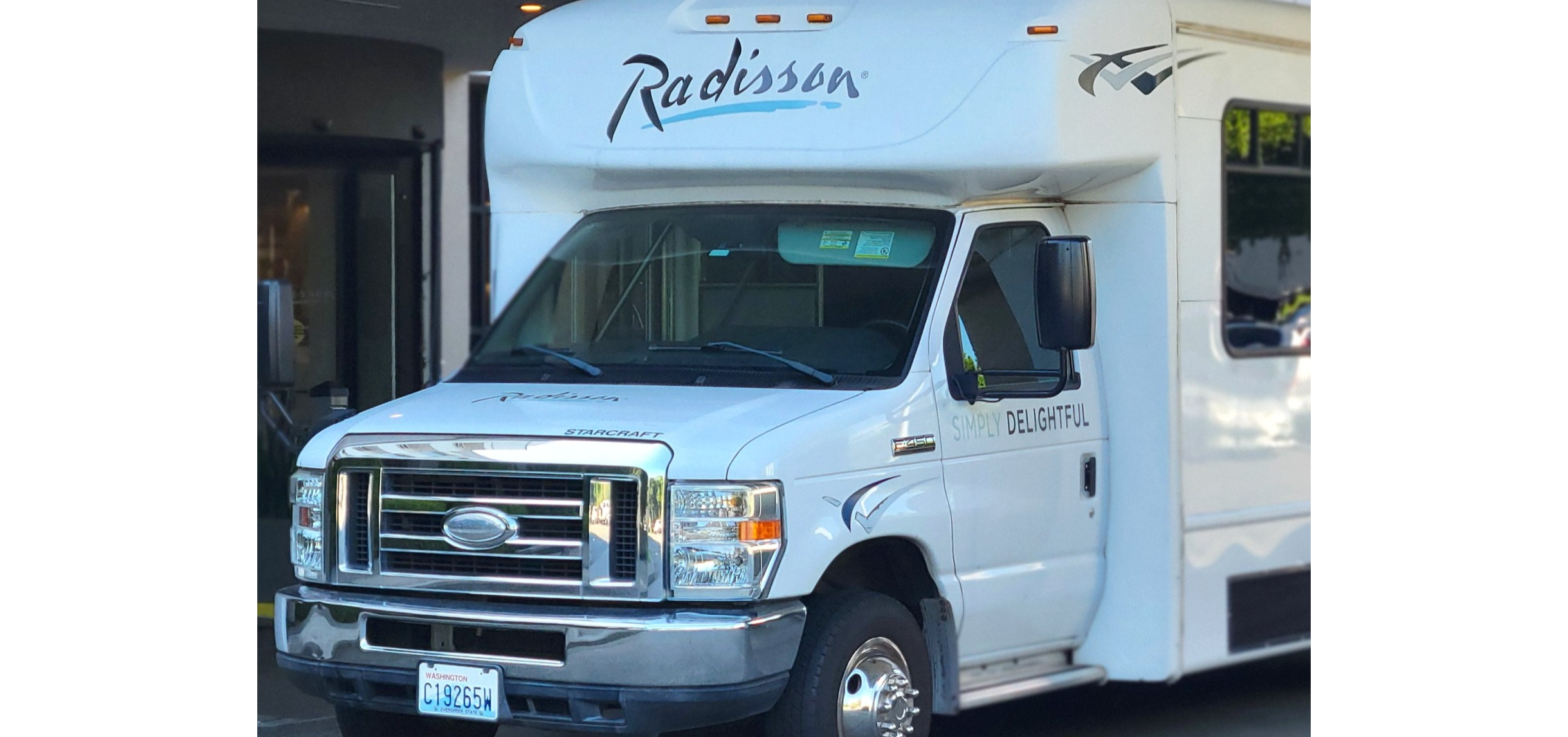 {"cropAspect":"16/9","width":2038,"height":1146}