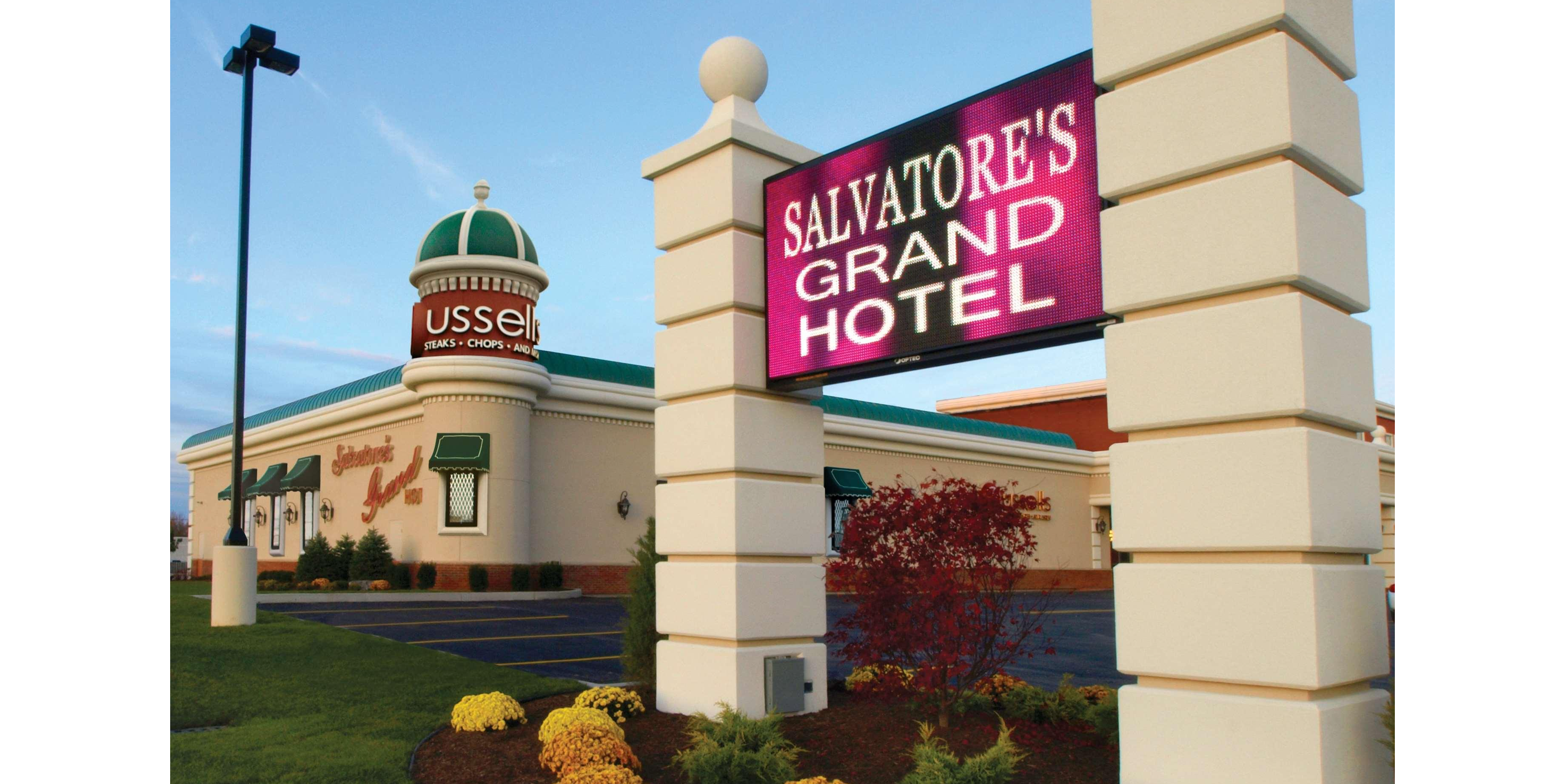 {"cropAspect":"16/9","width":3279,"height":1844}