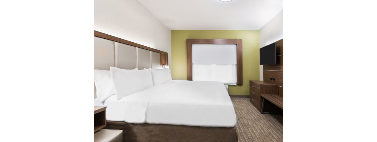 {"cropAspect":"16/9","width":823,"height":463}