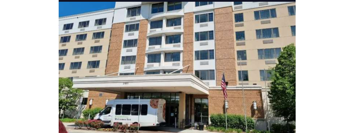 {"cropAspect":"16/9","width":819,"height":461}