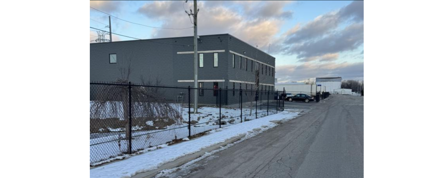 {"cropAspect":"16/9","width":1009,"height":568}