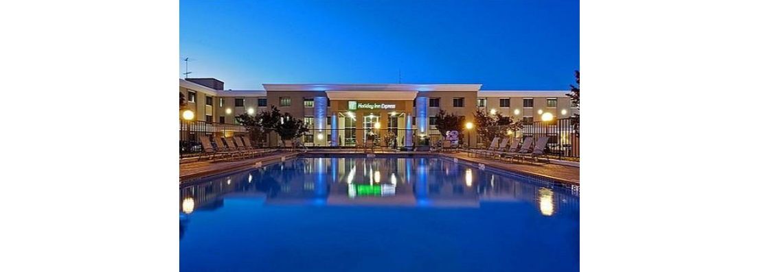 {"cropAspect":"16/9","width":705,"height":397}